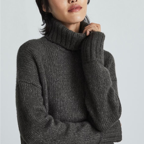 Everlane The Cloud Turtleneck in Dark Moss XXS - Picture 4 of 4